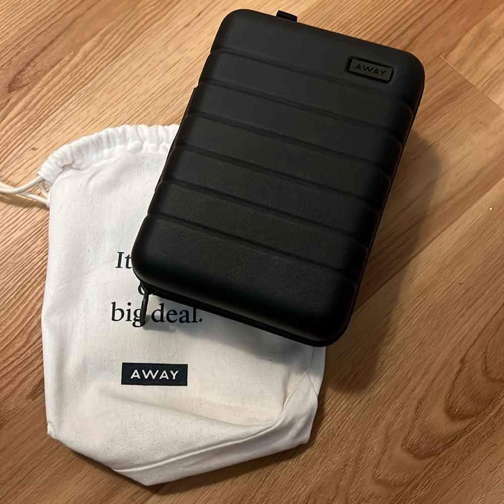 Mini away